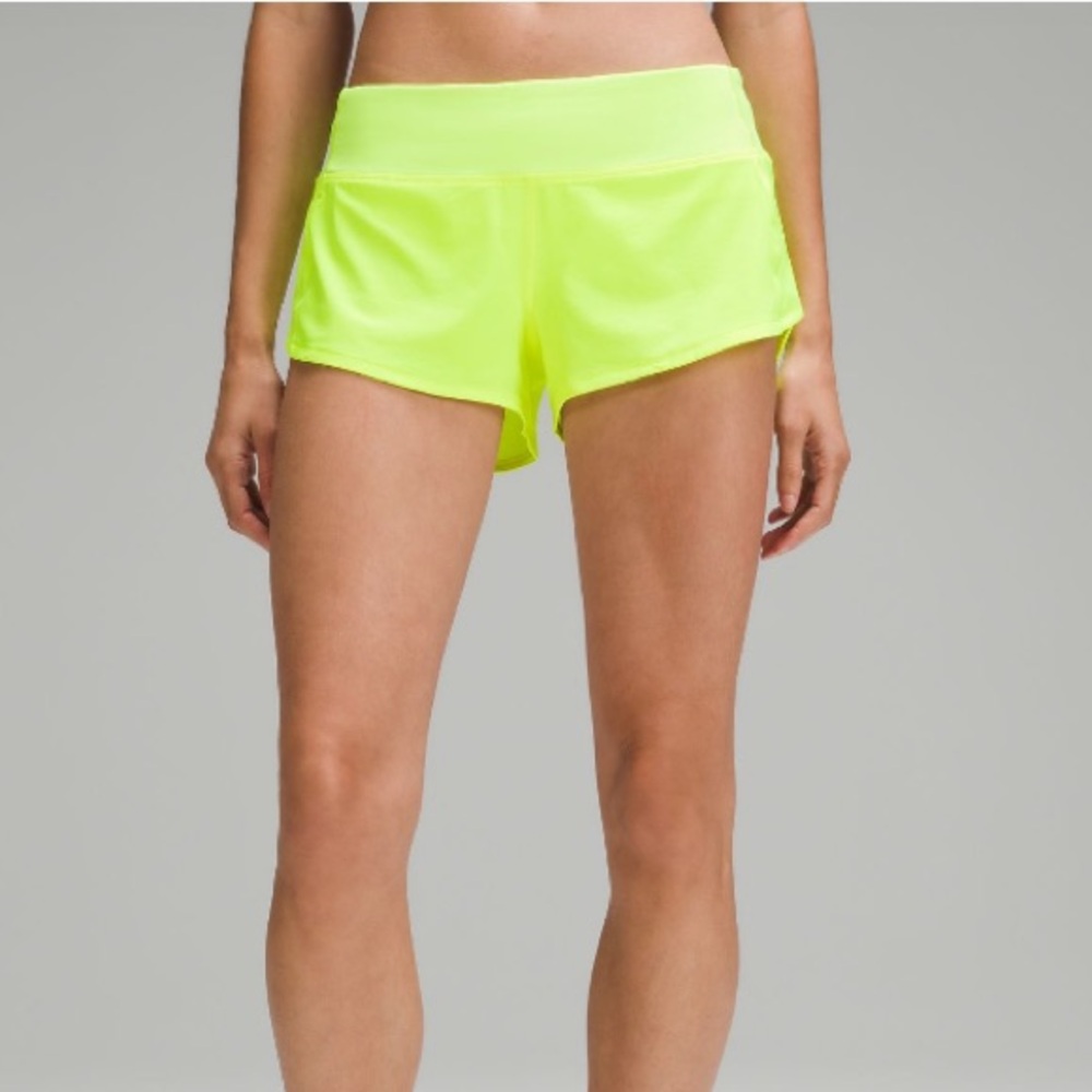 Size 2 Lululemon Speed up Low Rise 2.5 inches Excellent Like New Condition